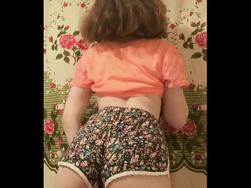 ❤️ Gadis muda seksi menanggalkan celana pendeknya di depan kamera ❌ Porno di id.pornio.xyz